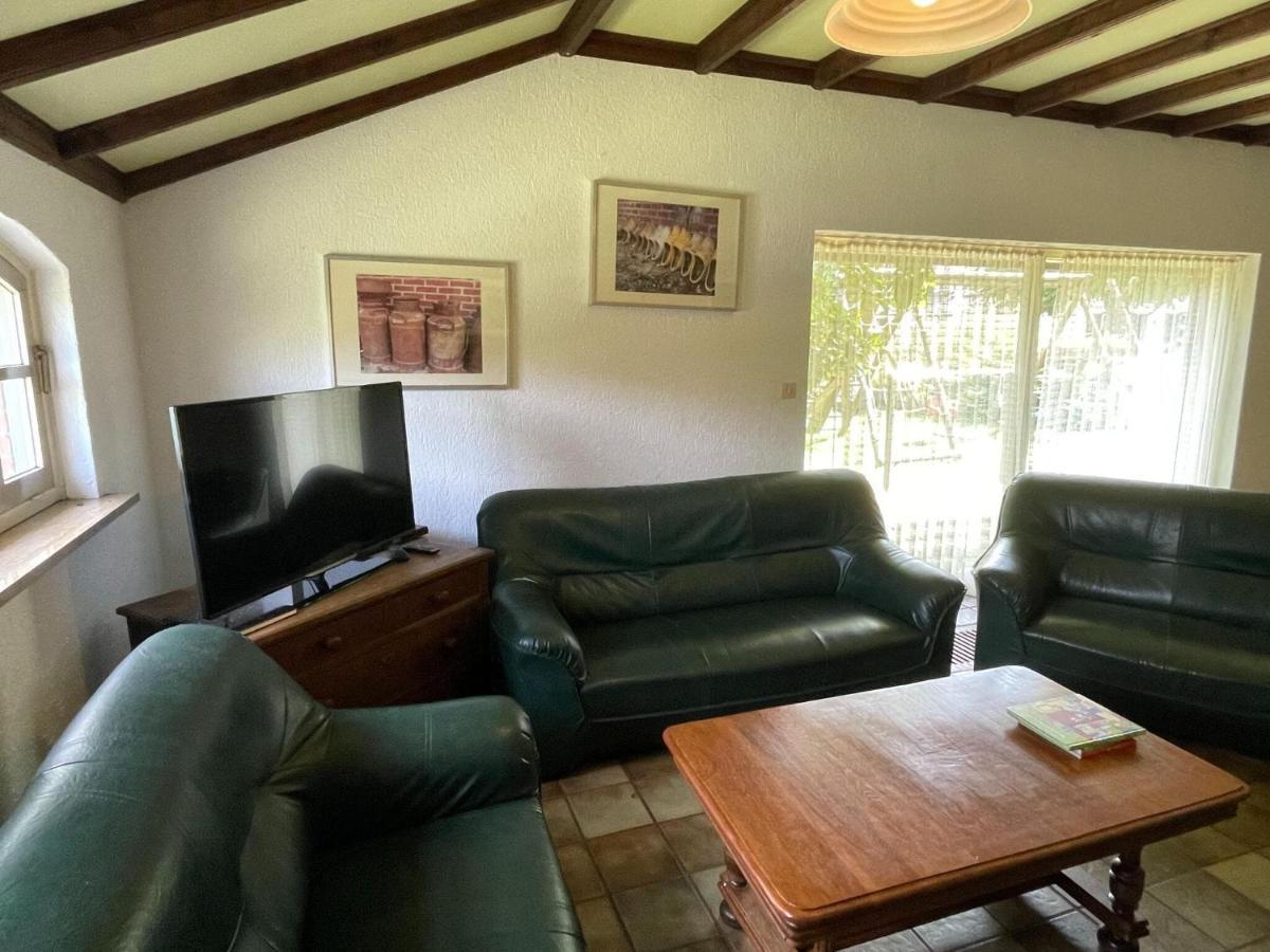 Completely Renovated Back Part Of A Farm Villa อูเดน ภายนอก รูปภาพ